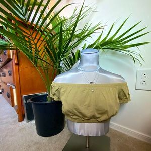 Off the Shoulder scrunch top